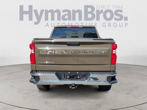 Used 2023 Chevrolet Silverado 1500 LT AWD/4WD image 4