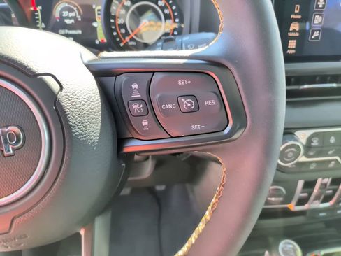 Used 2025 Jeep Wrangler Unlimited Sport AWD/4WD image 22