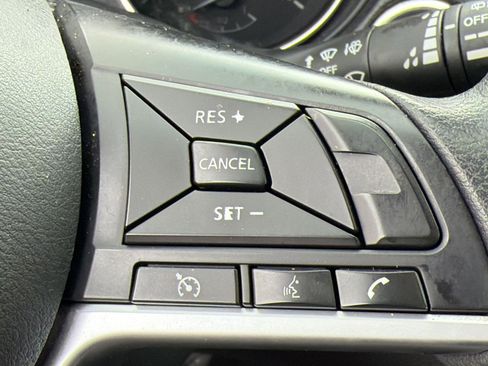 Used 2020 Nissan Rogue Sport SV FWD image 21