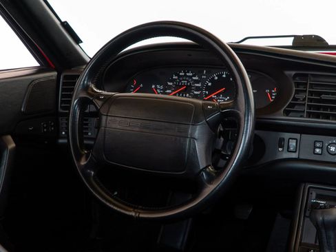 Used 1989 Porsche 944 Turbo image 79