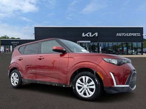 Certified 2023 Kia Soul LX image 1