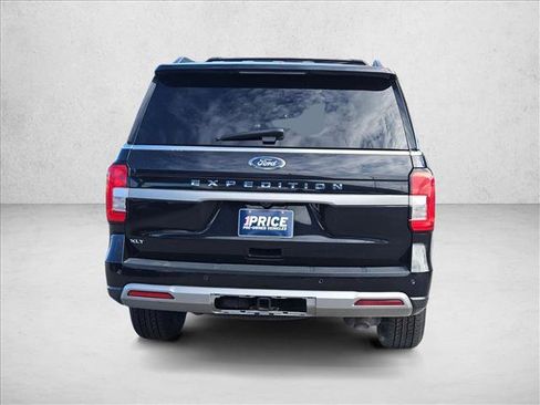 Used 2024 Ford Expedition XLT image 6