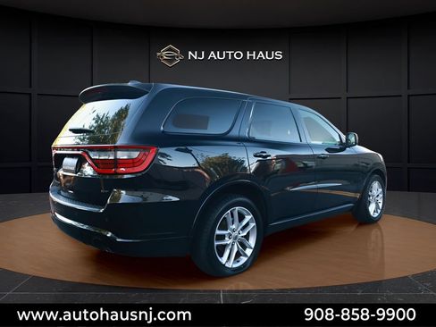 Used 2023 Dodge Durango GT RWD image 8