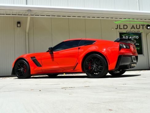 Used 2015 Chevrolet Corvette Z06 w/ 3LZ Preferred Equipment Group RWD image 42
