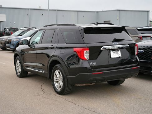 Used 2023 Ford Explorer XLT image 7