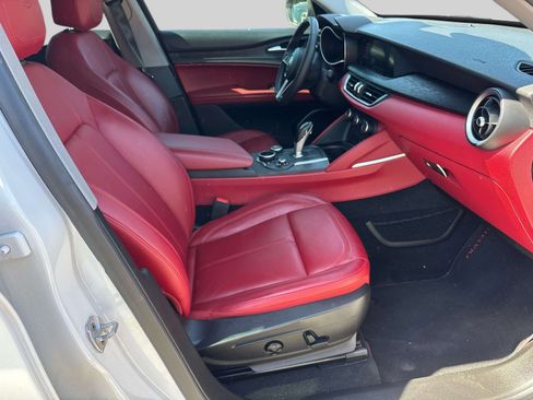 Used 2019 Alfa Romeo Stelvio AWD w/ Nero Edizione image 14