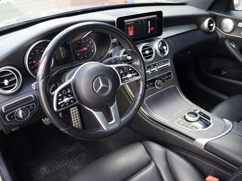 Used 2020 Mercedes-Benz C 300 4MATIC Sedan image 3