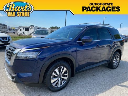 Used 2022 Nissan Pathfinder SL AWD/4WD image 3