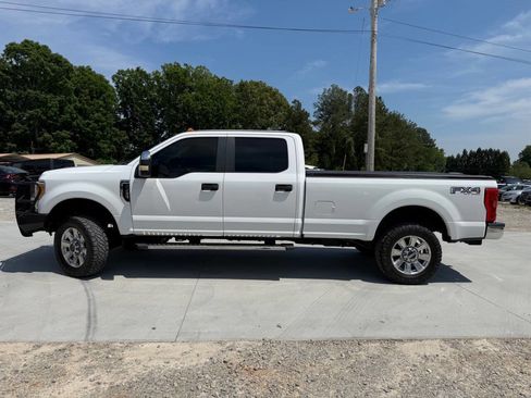 Used 2017 Ford F250 XL w/ Power Equipment Group AWD/4WD image 8