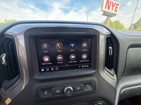 Used 2021 Chevrolet Silverado 2500 Custom w/ Custom Value Package AWD/4WD image 22