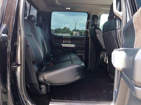 Used 2019 Ford F250 Lariat w/ Lariat Ultimate Package AWD/4WD image 9