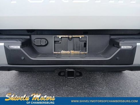 Used 2023 Toyota Tundra Limited AWD/4WD image 6