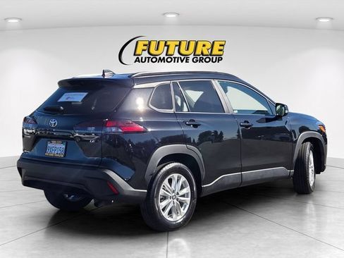 Certified 2026 Toyota Corolla Cross LE w/ Moonroof Package FWD image 5