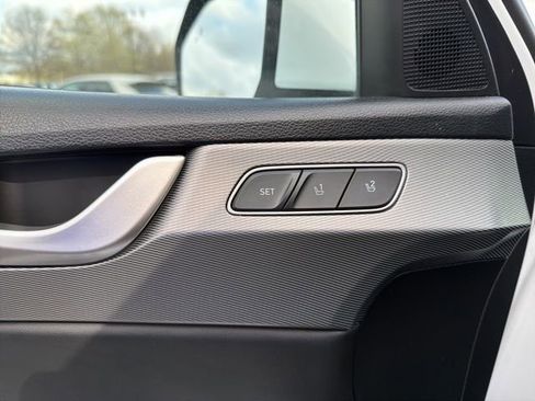 Used 2022 Hyundai Palisade SEL w/ 8P Bench Seat Package image 12