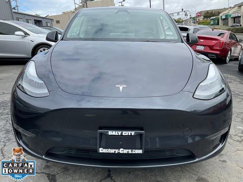 Used 2024 Tesla Model Y 2WD image 2