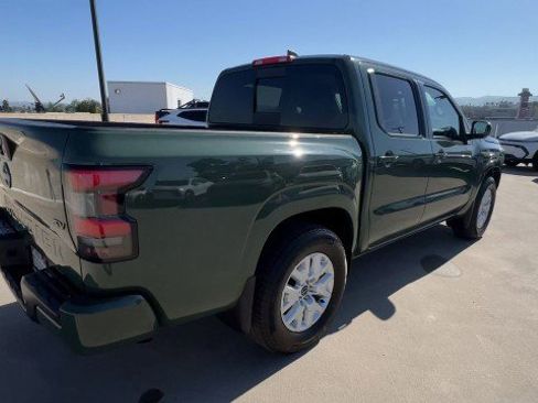 Used 2024 Nissan Frontier SV w/ SV Convenience Package image 8