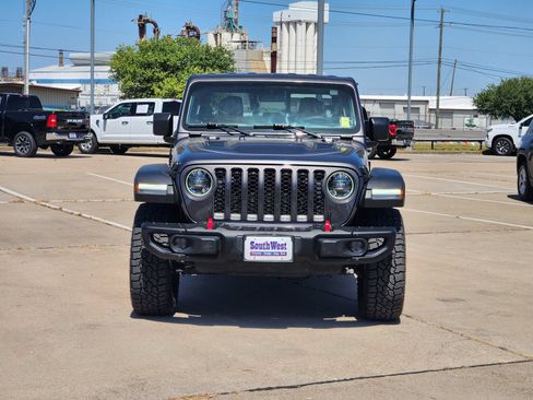 Used 2023 Jeep Gladiator Rubicon w/ LED Lighting Group AWD/4WD image 6