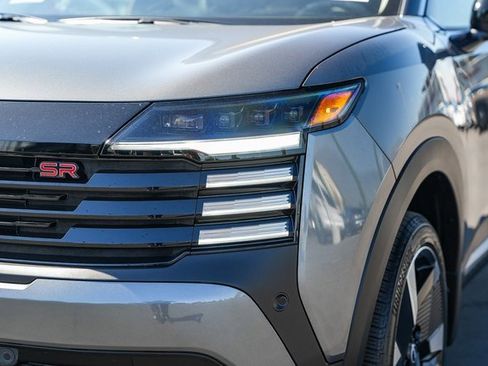 New 2026 Nissan Kicks SR image 5