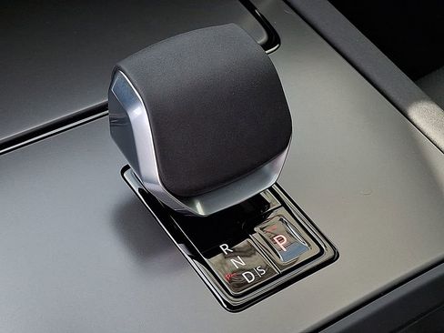 New 2026 Land Rover Discovery Sport Landmark AWD/4WD image 13