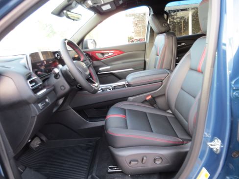 New 2026 Chevrolet Traverse RS w/ LPO, Floor Liner Package FWD image 20