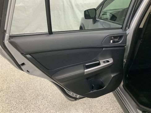 Used 2015 Subaru Crosstrek 2.0i Premium w/ Moonroof Package AWD/4WD image 16