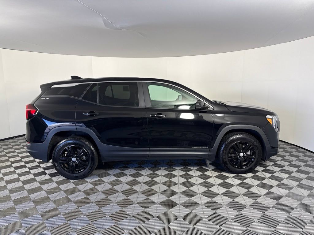 Used 2022 GMC Terrain SLE AWD/4WD image 6