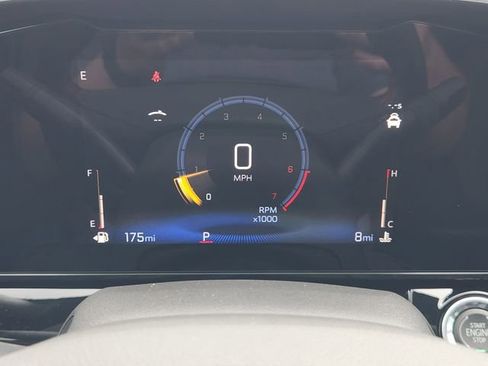 New 2026 Chevrolet Trax RS w/ Sunroof Package FWD image 13