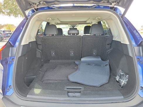 Used 2023 Nissan Rogue SL w/ SL Premium Package image 9