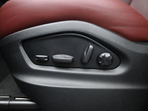 New 2026 Porsche Cayenne GTS image 13