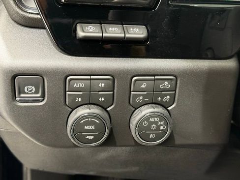 New 2026 Chevrolet Silverado 1500 ZR2 AWD/4WD image 32