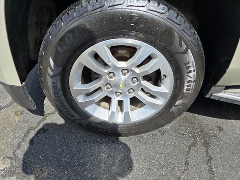 Used 2015 Chevrolet Tahoe LT image 11