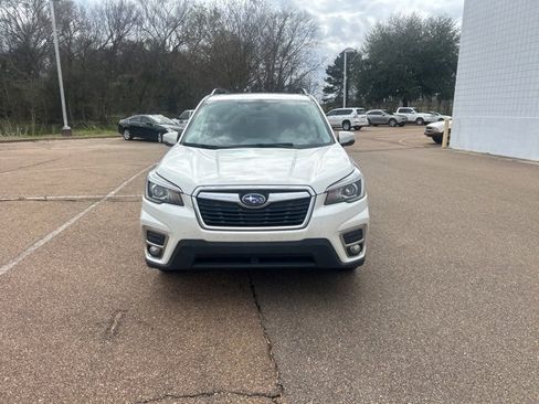 Used 2020 Subaru Forester Limited w/ Popular Package #3 image 2
