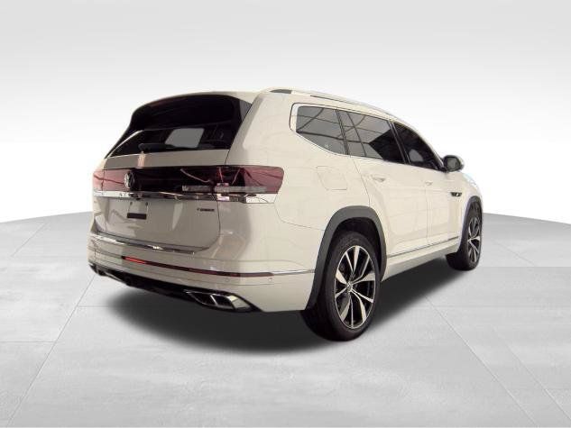 Used 2024 Volkswagen Atlas SEL Premium R-Line AWD/4WD image 4