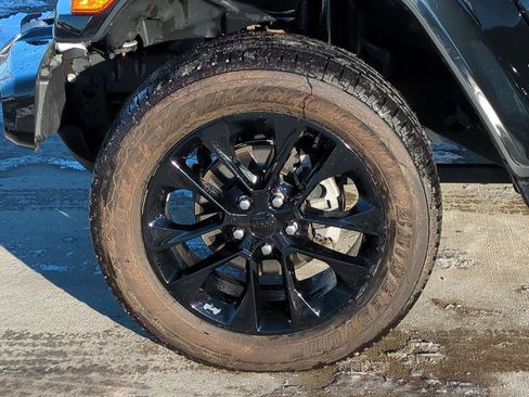 Used 2022 Jeep Wrangler Unlimited Sahara image 14