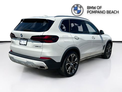Used 2024 BMW X5 sDrive40i w/ Parking Assistance Package image 7
