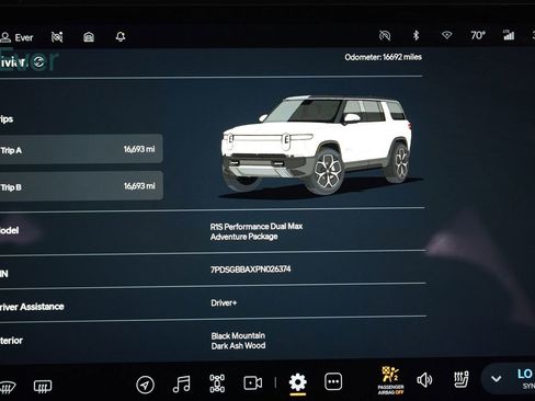 Used 2023 Rivian R1S Adventure AWD/4WD image 7