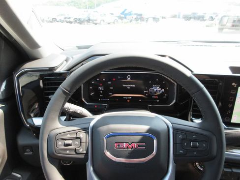 New 2026 GMC Sierra 2500 SLE w/ SLE Value Package; AWD/4WD image 19