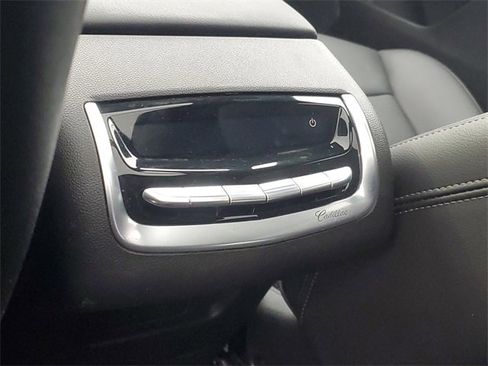 Certified 2024 Cadillac XT6 Luxury image 13