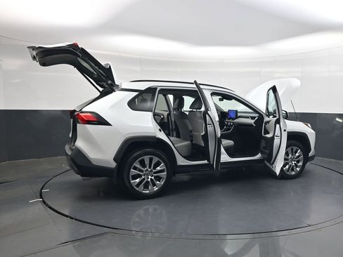 Used 2024 Toyota RAV4 Limited FWD image 32