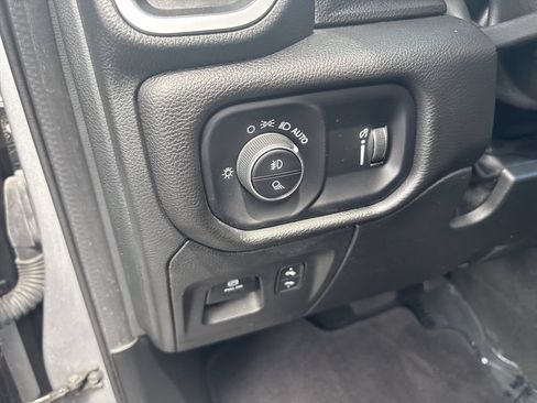 Used 2022 RAM 1500 Big Horn AWD/4WD image 11