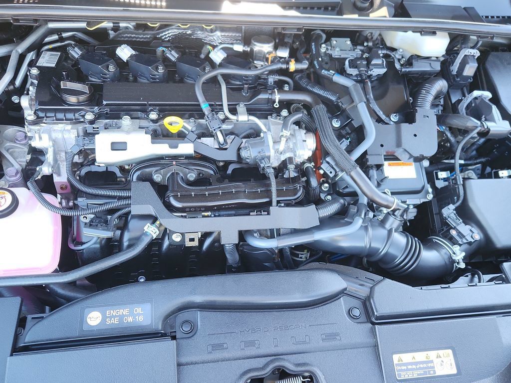 Used 2024 Toyota Prius Prime Premium FWD image 17