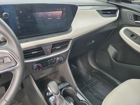 Used 2024 Buick Encore GX Preferred FWD image 20
