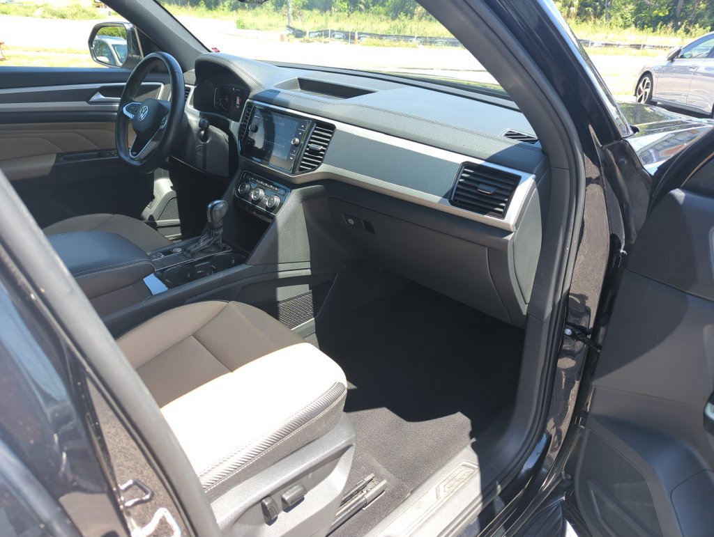 Used 2021 Volkswagen Atlas Cross Sport SEL FWD image 37
