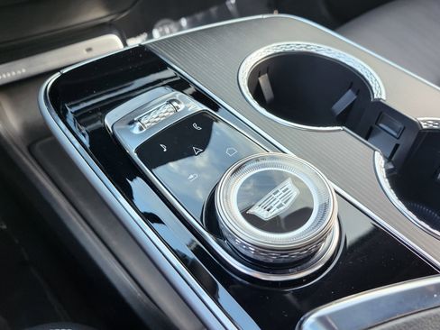 Used 2024 Cadillac Lyriq Luxury image 9