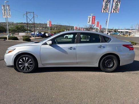 Used 2016 Nissan Altima 2.5 S w/ Power Driver Seat Package image 4