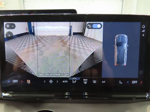 Used 2025 Ford Expedition Active image 23