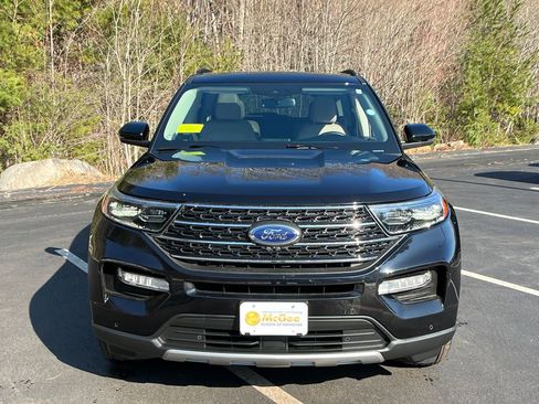 Used 2024 Ford Explorer XLT w/ Equipment Group 202A image 8