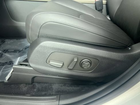 New 2026 Kia Carnival EX FWD image 14