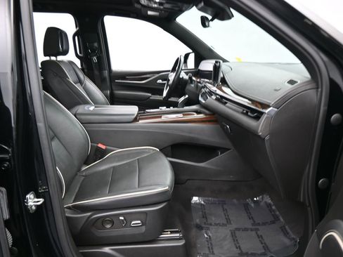 Used 2023 Cadillac Escalade ESV Premium Luxury image 49