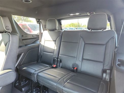 Certified 2024 GMC Yukon SLT w/ SLT Luxury Package image 10